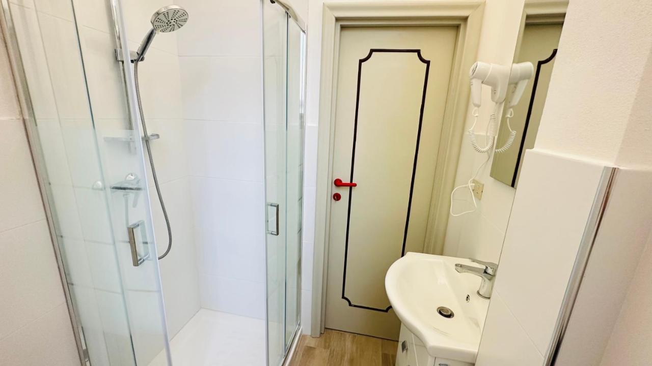 B&B Peace 2 Pisa Ngoại thất bức ảnh